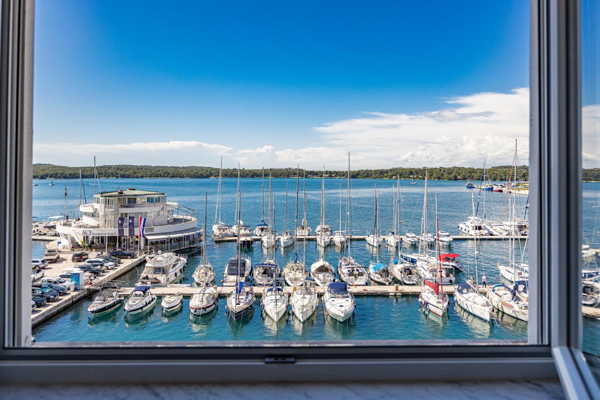 Apartment Seaview Arena Pula Exterior photo